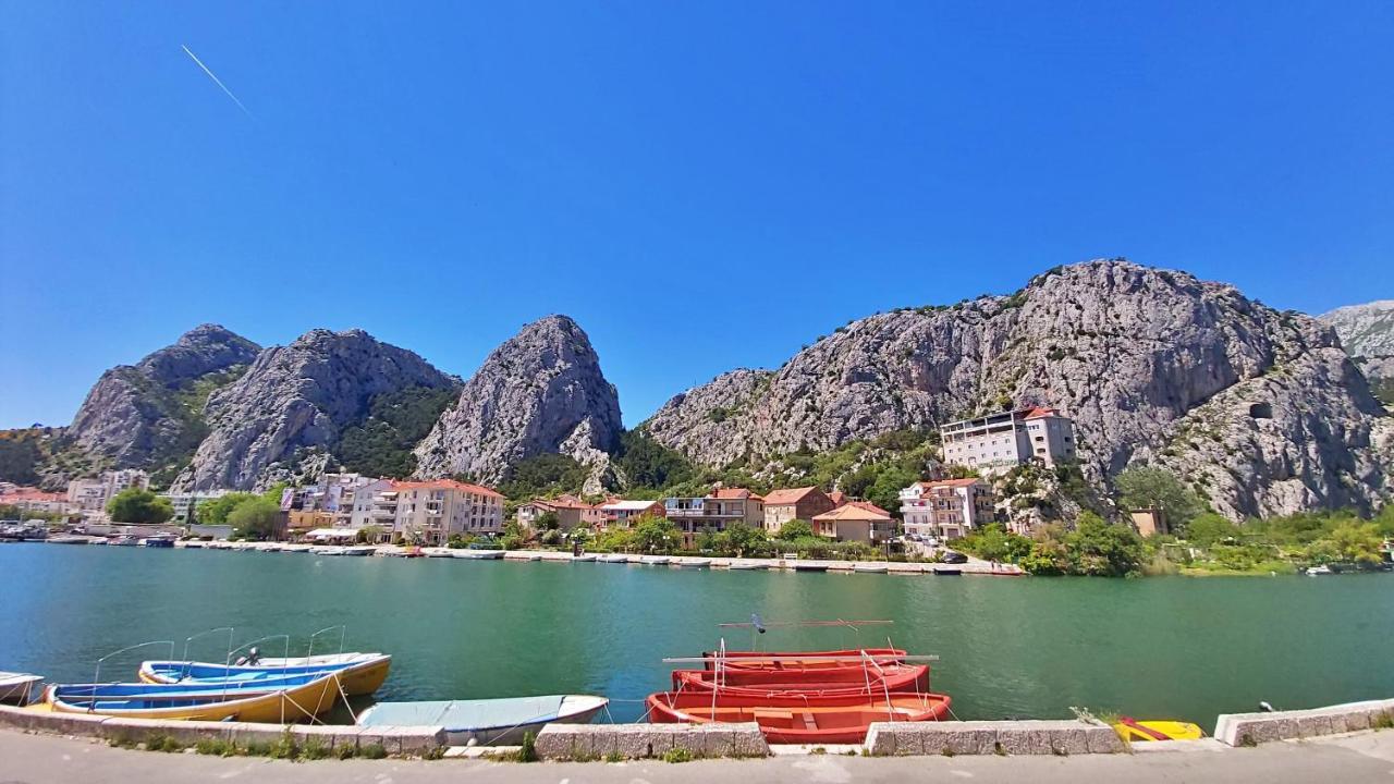 Apartment Mandic Omiš Esterno foto
