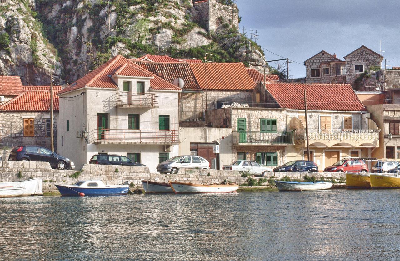 Apartment Mandic Omiš Esterno foto