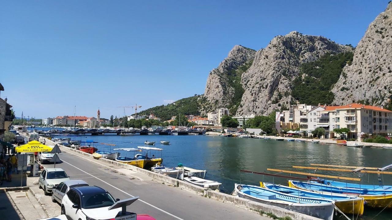 Apartment Mandic Omiš Esterno foto