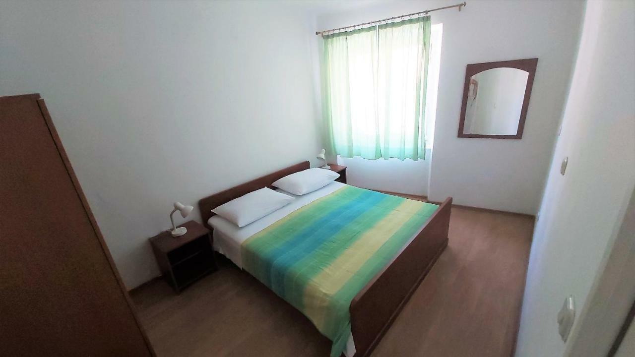 Apartment Mandic Omiš Esterno foto
