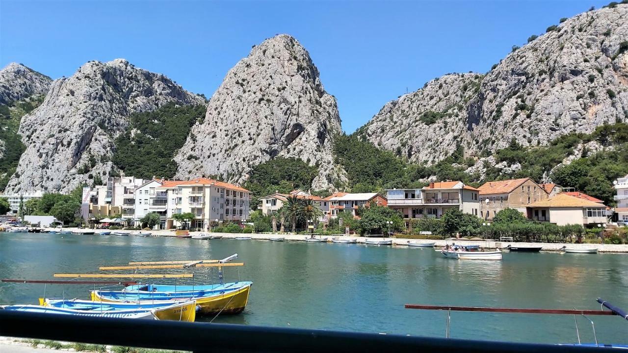 Apartment Mandic Omiš Esterno foto